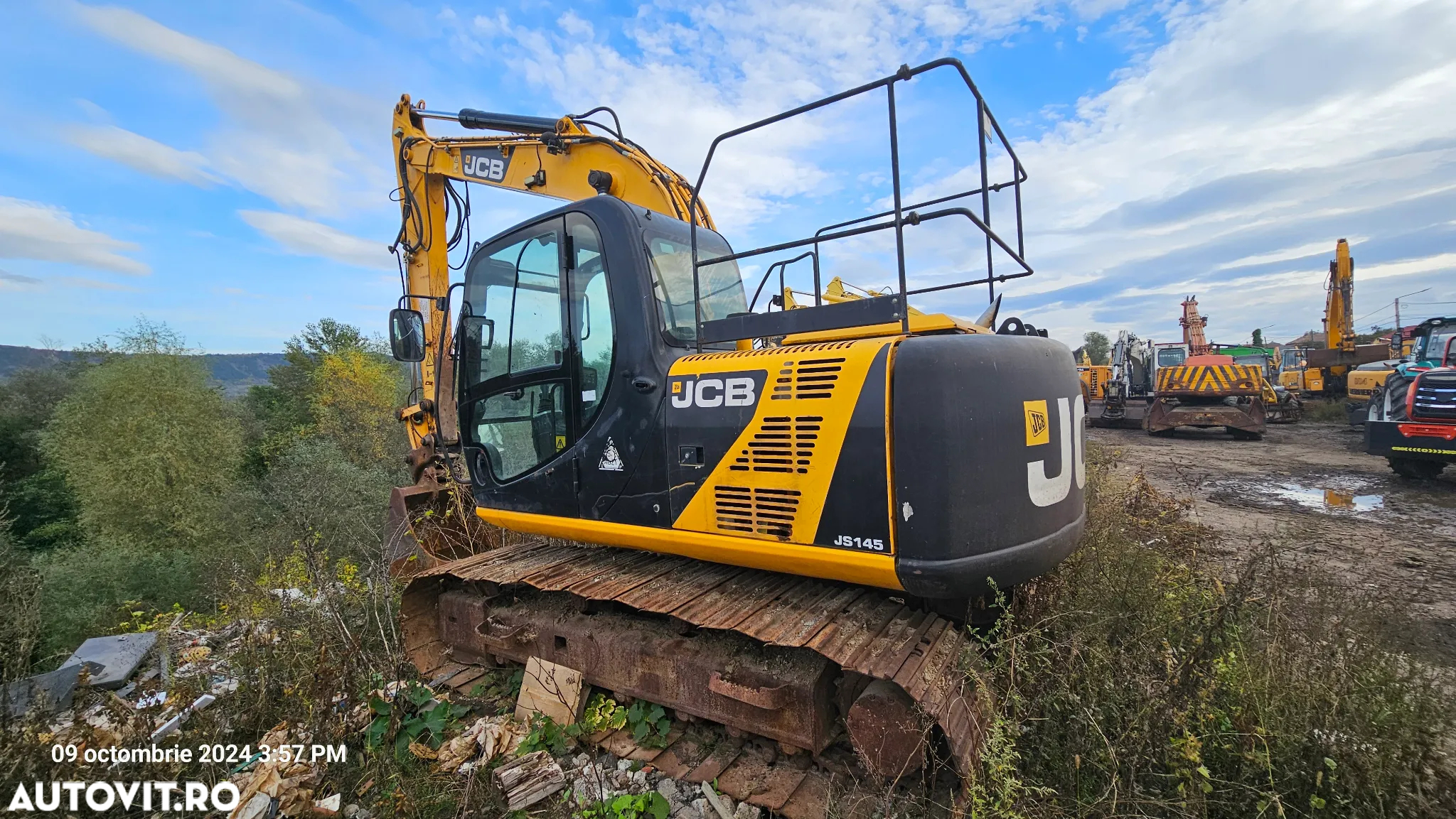 JCB JS 145 Excavator pe senile - 4