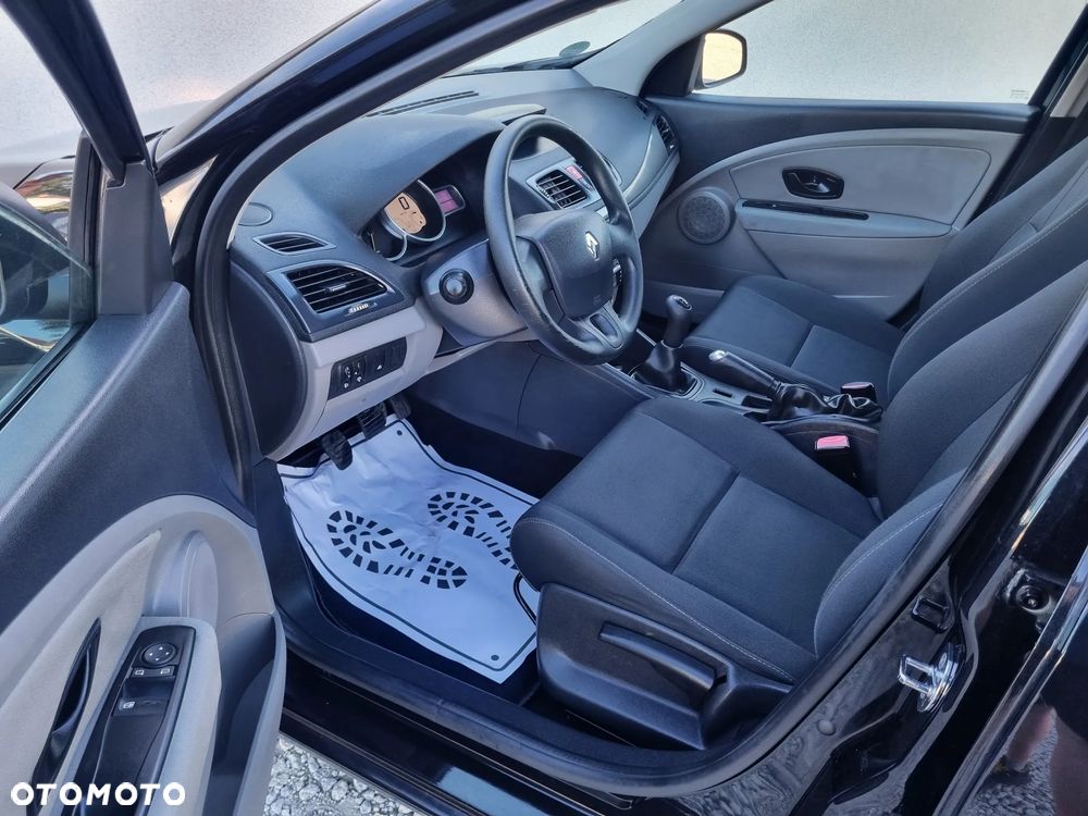 Renault Megane 1.6 16V Exception - 8