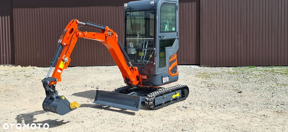 Inny Minikoparka Gąsienicowa EX18 z Silnikiem Kubota - 1