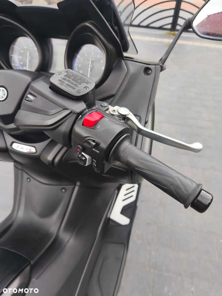 Yamaha Tmax - 32
