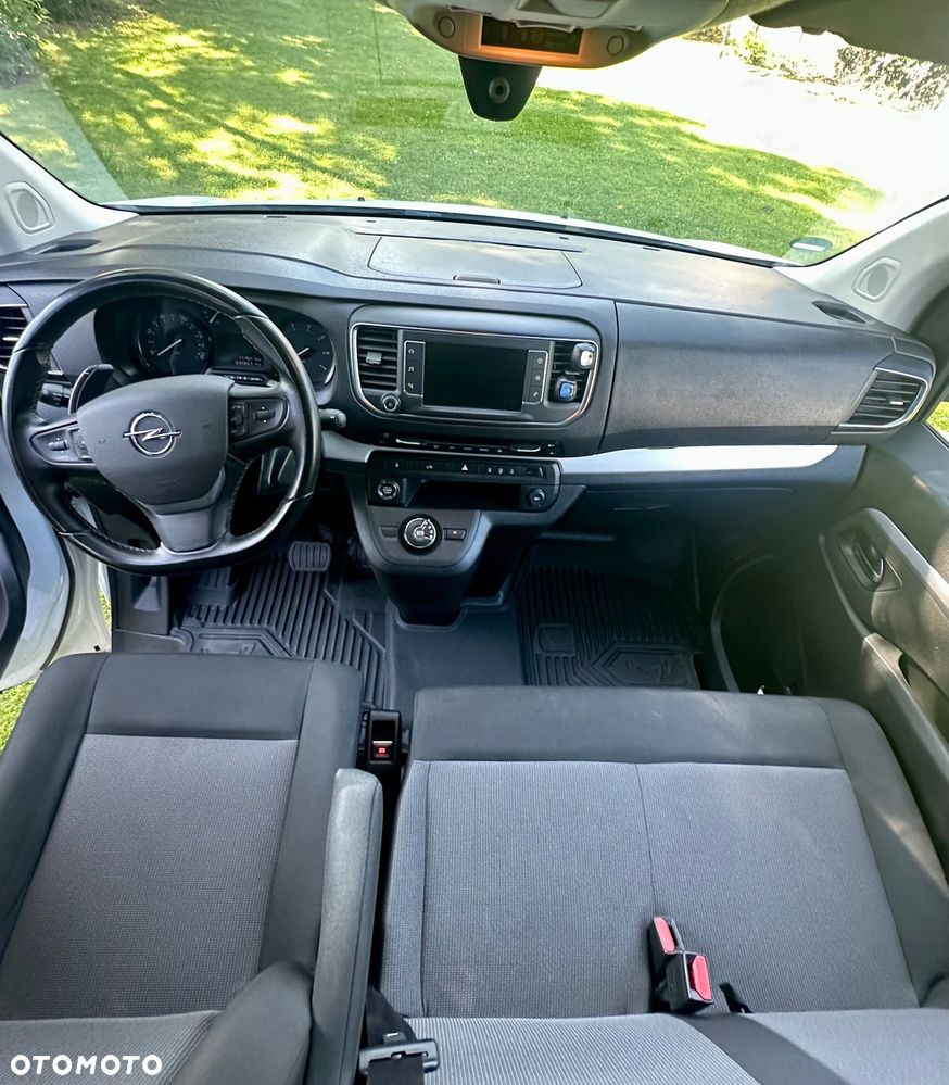 Opel Vivaro - 10