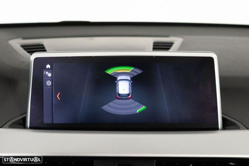 BMW X1 25 e xDrive Corporate Edition - 23