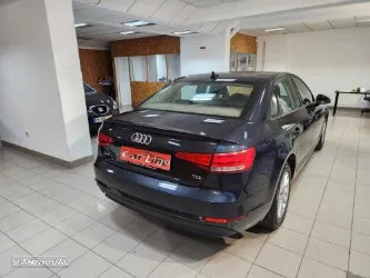 Audi A4 2.0 TDI Advance - 10