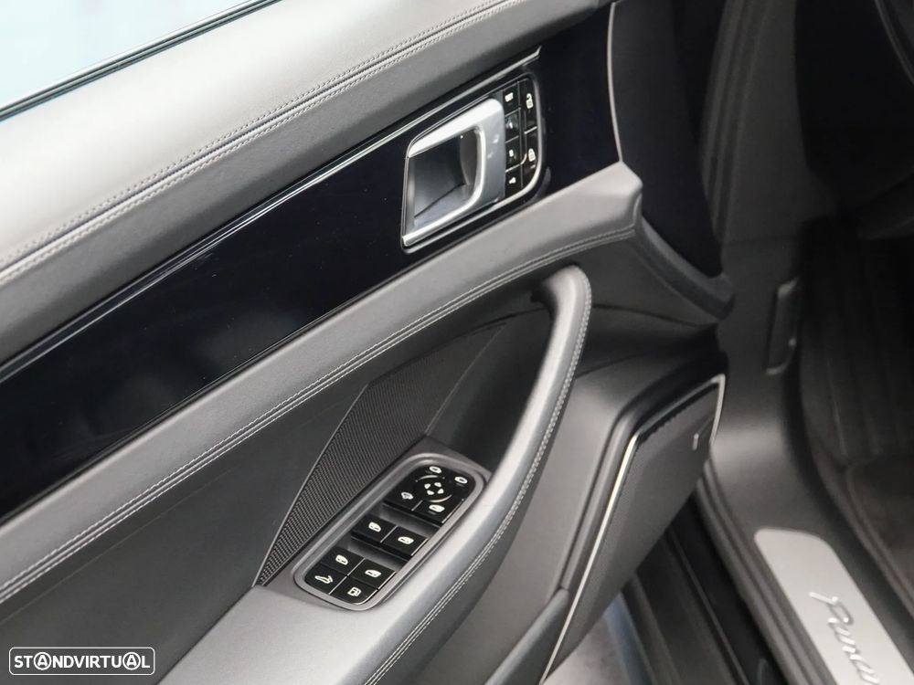 Porsche Panamera Sport Turismo 4 E-Hybrid - 27