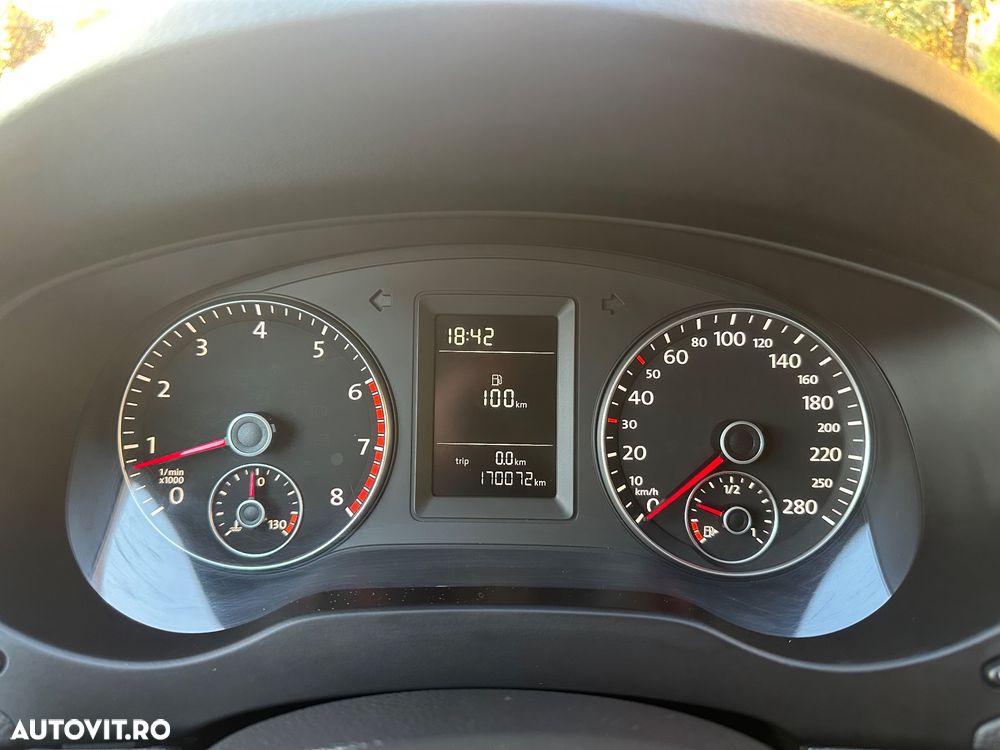 Volkswagen Jetta - 8