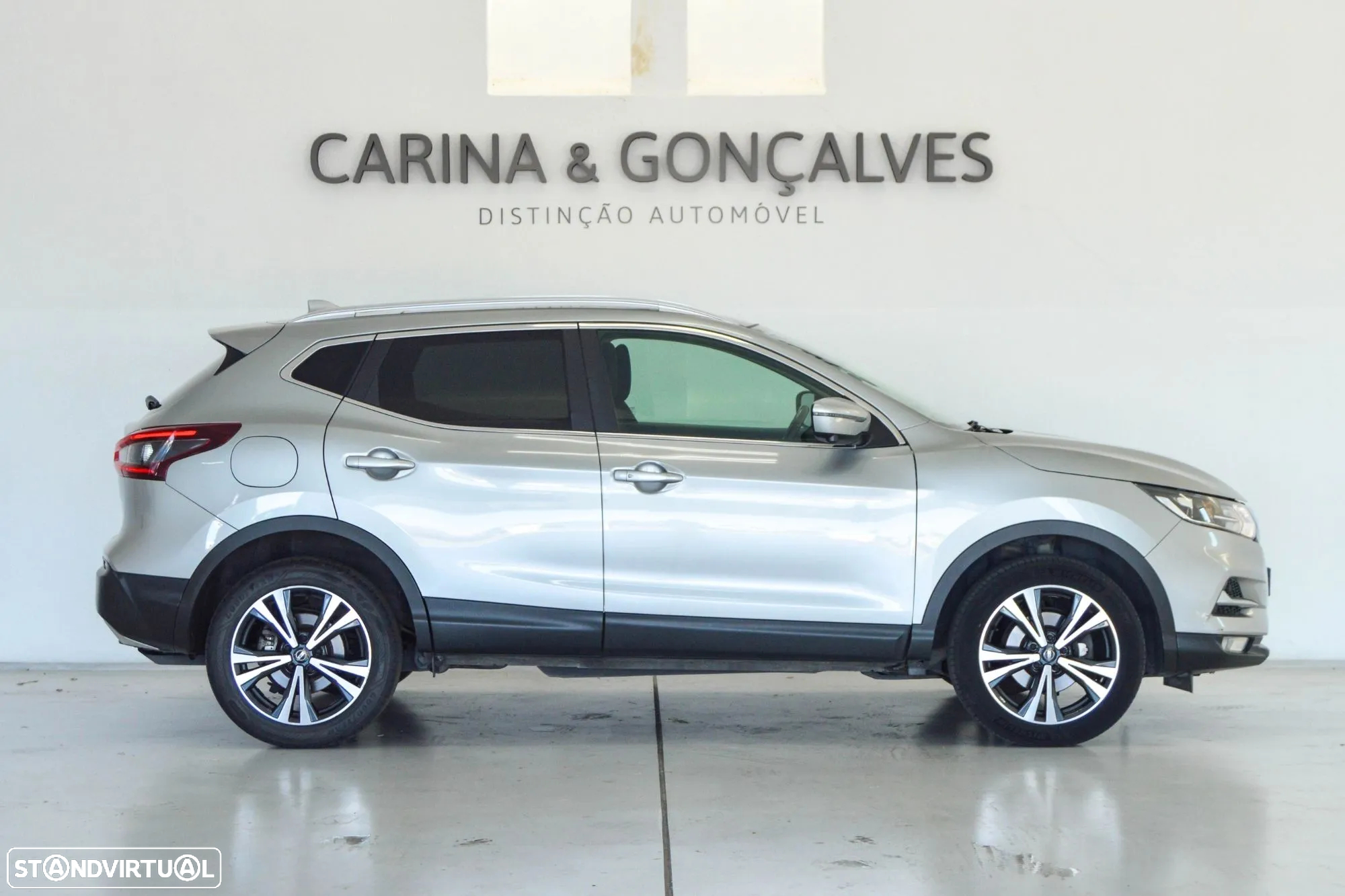 Nissan Qashqai 1.5 dCi N-Connecta J18 - 4