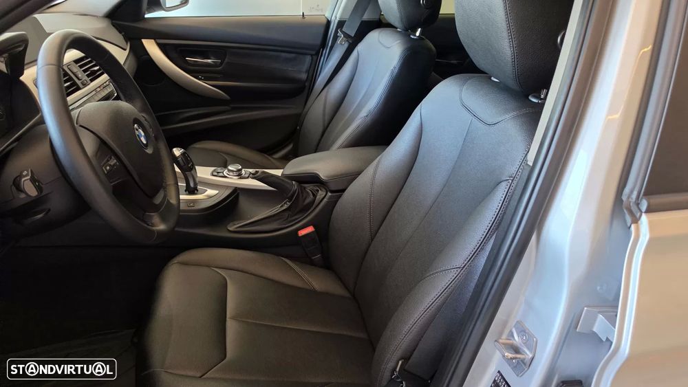 BMW 318 d Line Luxury Auto - 38
