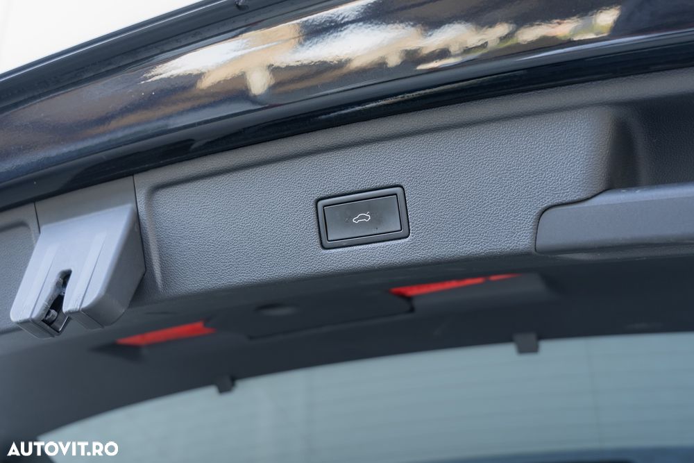 Volkswagen Touareg 3.0 V6 TDI SCR 4Motion Automatik Elegance - 11