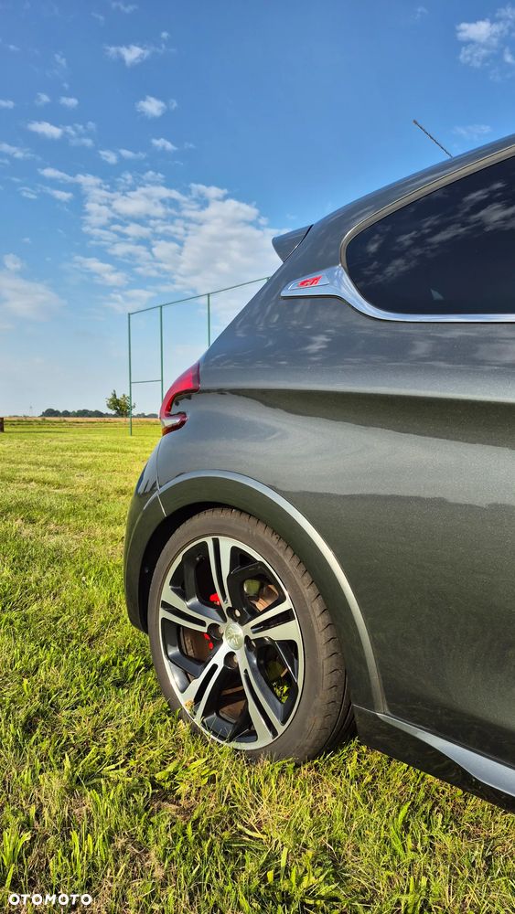 Peugeot 208 GTI 200 THP - 4