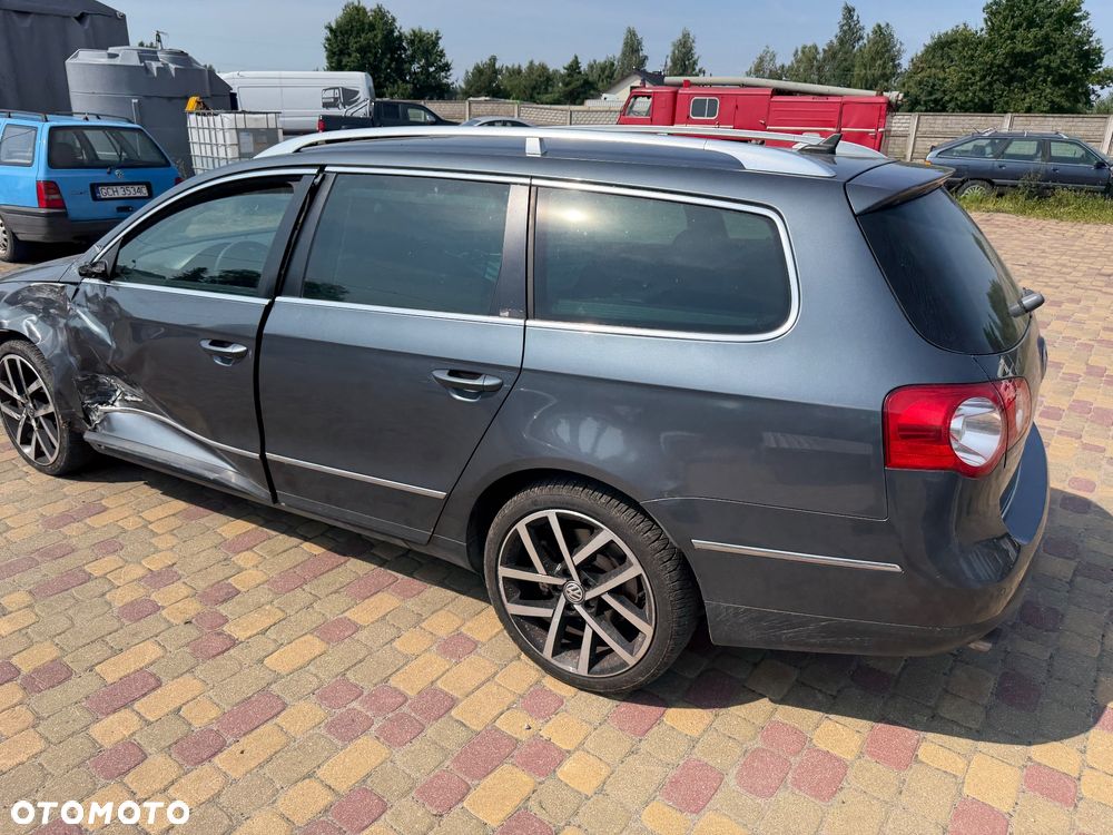 Volkswagen Passat 3.2 V6 FSI 4Motion DSG Comfortline - 4
