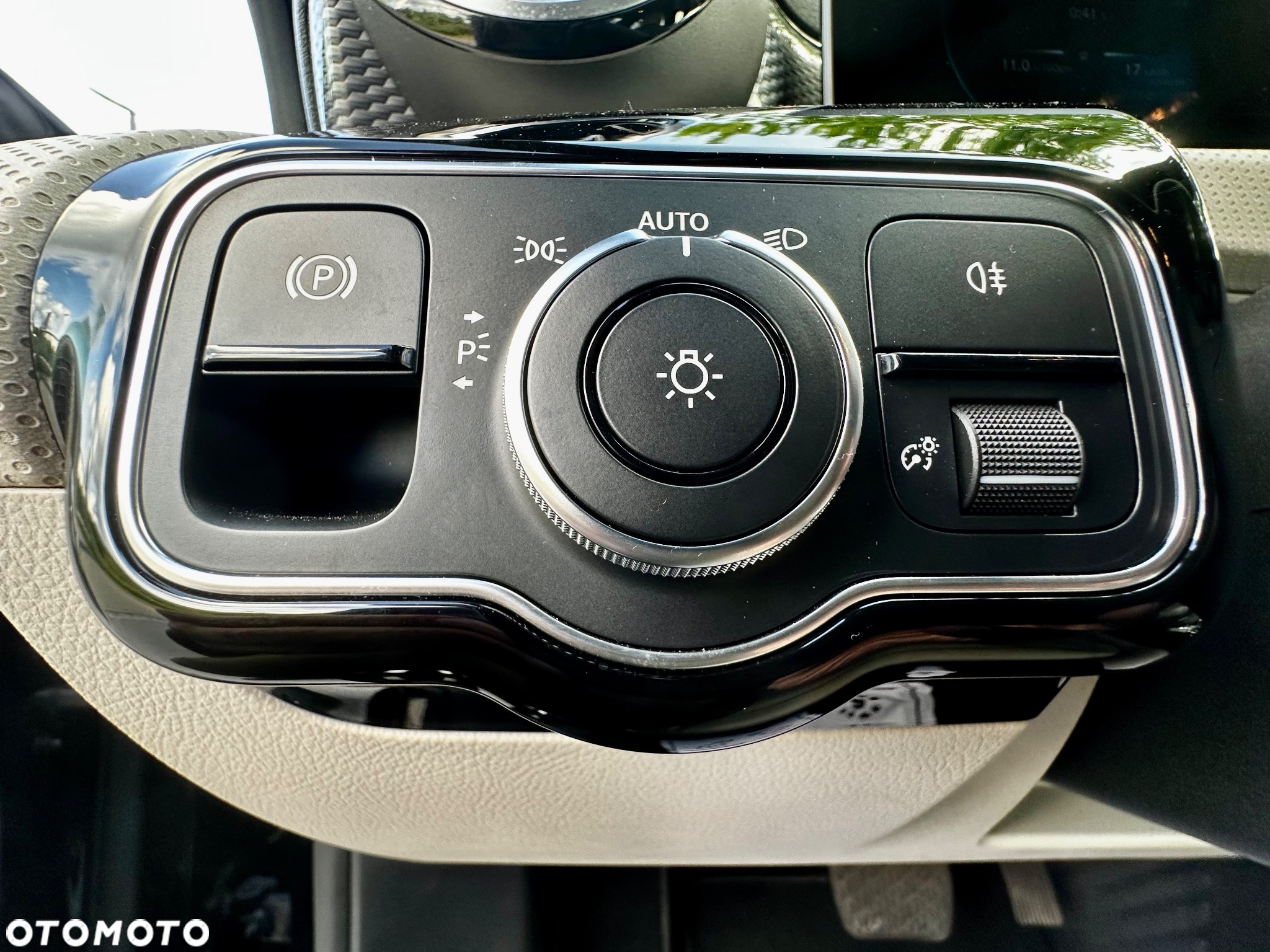Mercedes-Benz CLA 180 Progressive 7G-DCT - 22