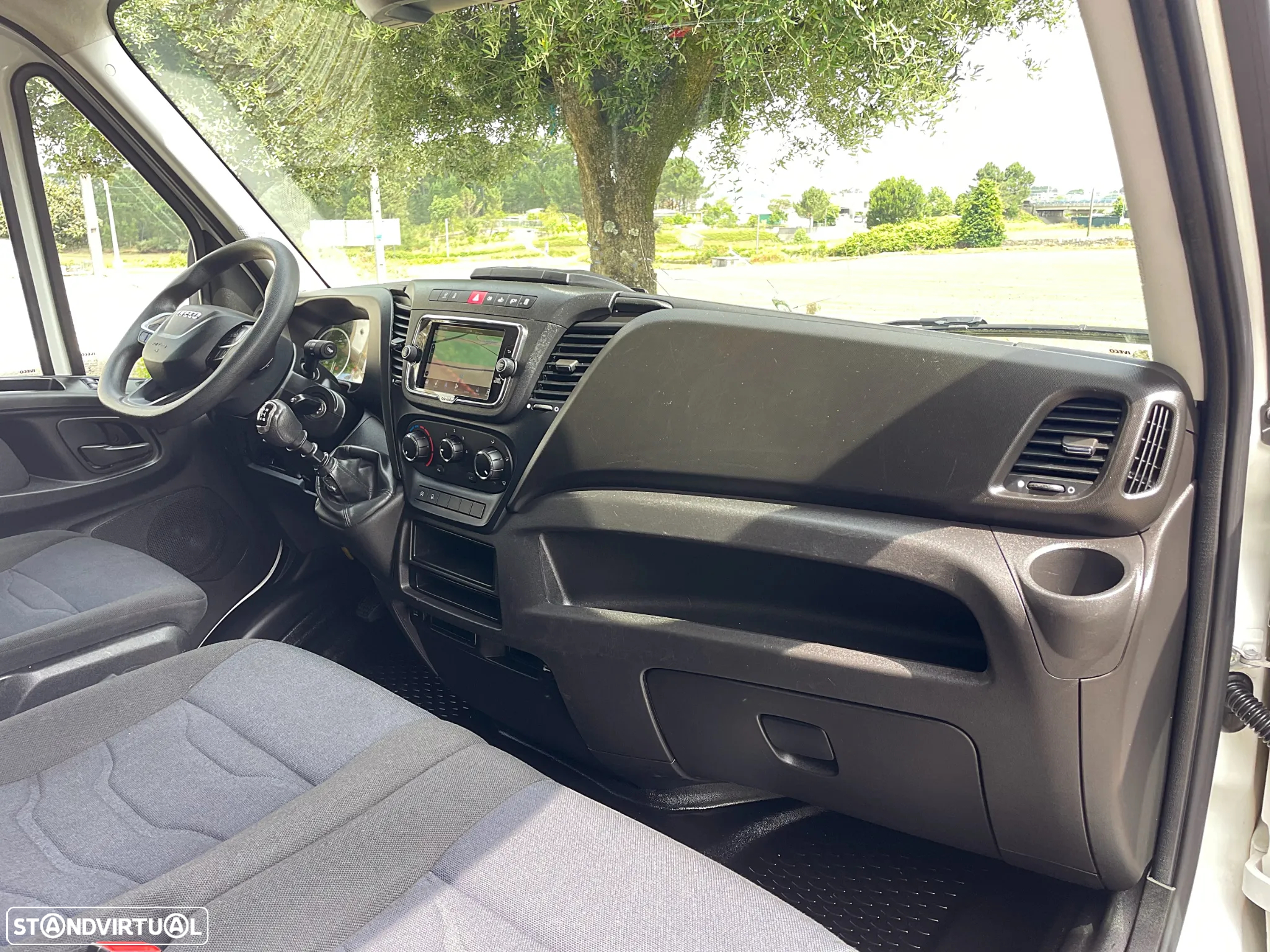 Iveco Daily 35S16 Contentor + Plataforma elevatória - 17