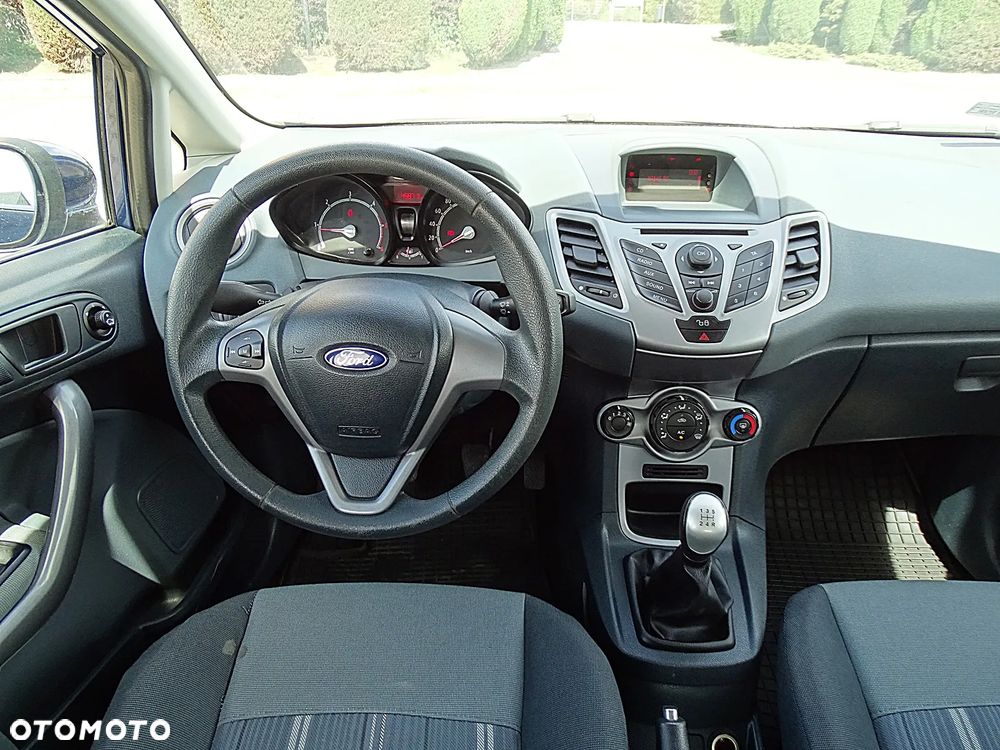 Ford Fiesta 1.4 TDCi Ghia - 29
