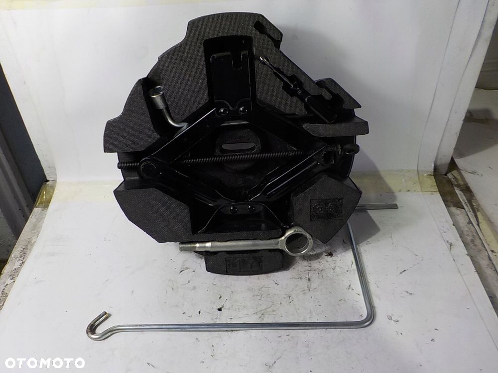 SUBARU IMPREZA III GH WKŁAD KOŁA LEWAREK KLUCZ WKRĘTKA HAK 97035FG030 - 1