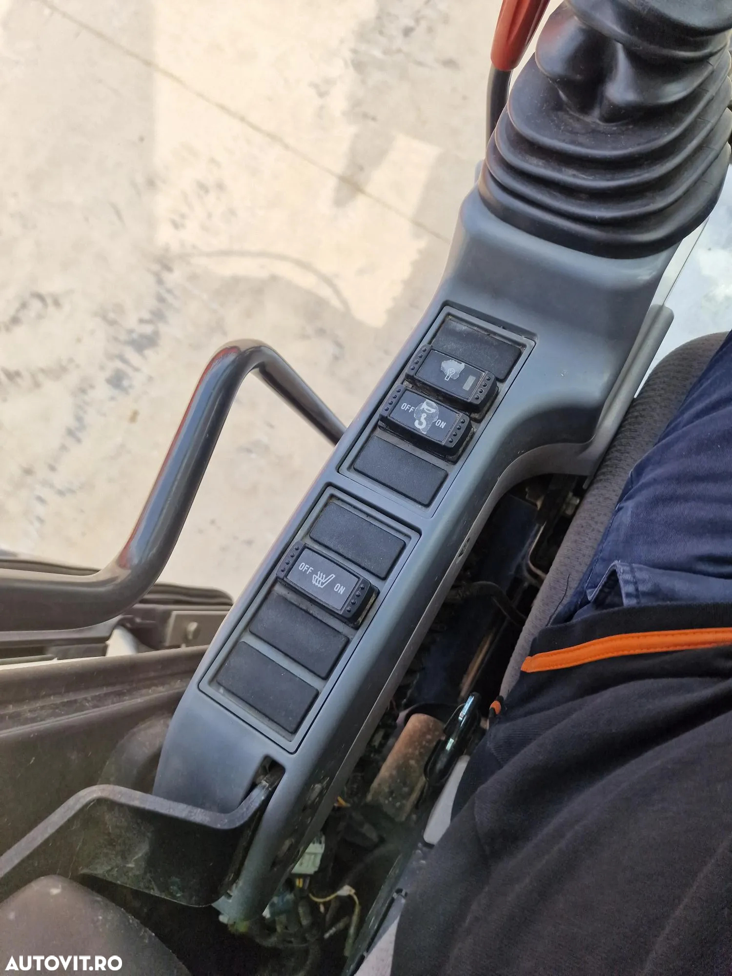 Hitachi ZX350LCN-6, 2020, 5.169h, cupa NOUA 2,2mc, Inst picon, Camera spate, Camere laterale, Lant 80% ok, Posibitate leasing 4 ani, Posibilitate inchiriere, PRET VANZARE PROMOTIONAL -126.900 EUR+Tva - 32