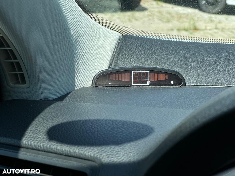 Volkswagen Jetta 1.9 TDI Comfortline - 10
