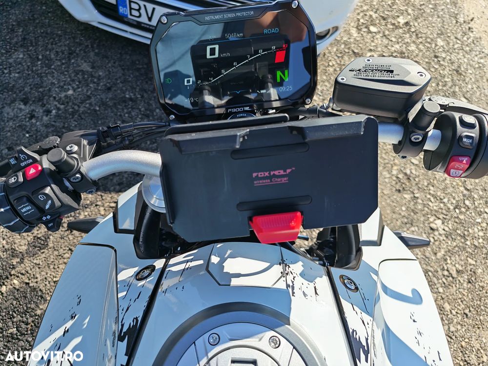BMW F900R - 4