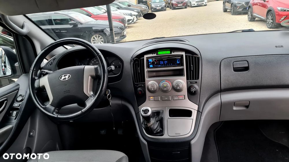 Hyundai H-1 2.5 CRDi Travel Family - 2