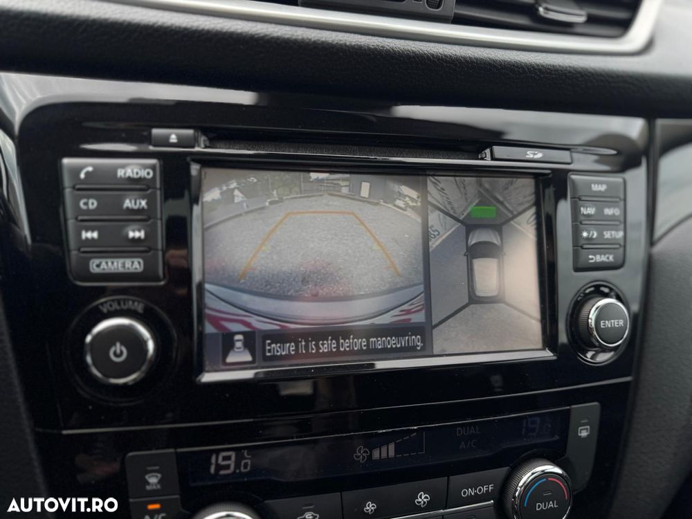 Nissan Qashqai 1.6 DCI ALL-MODE 4x4i N-Connecta - 16