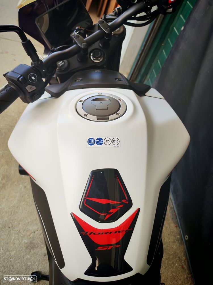 Honda Hornet 750 SP - 5