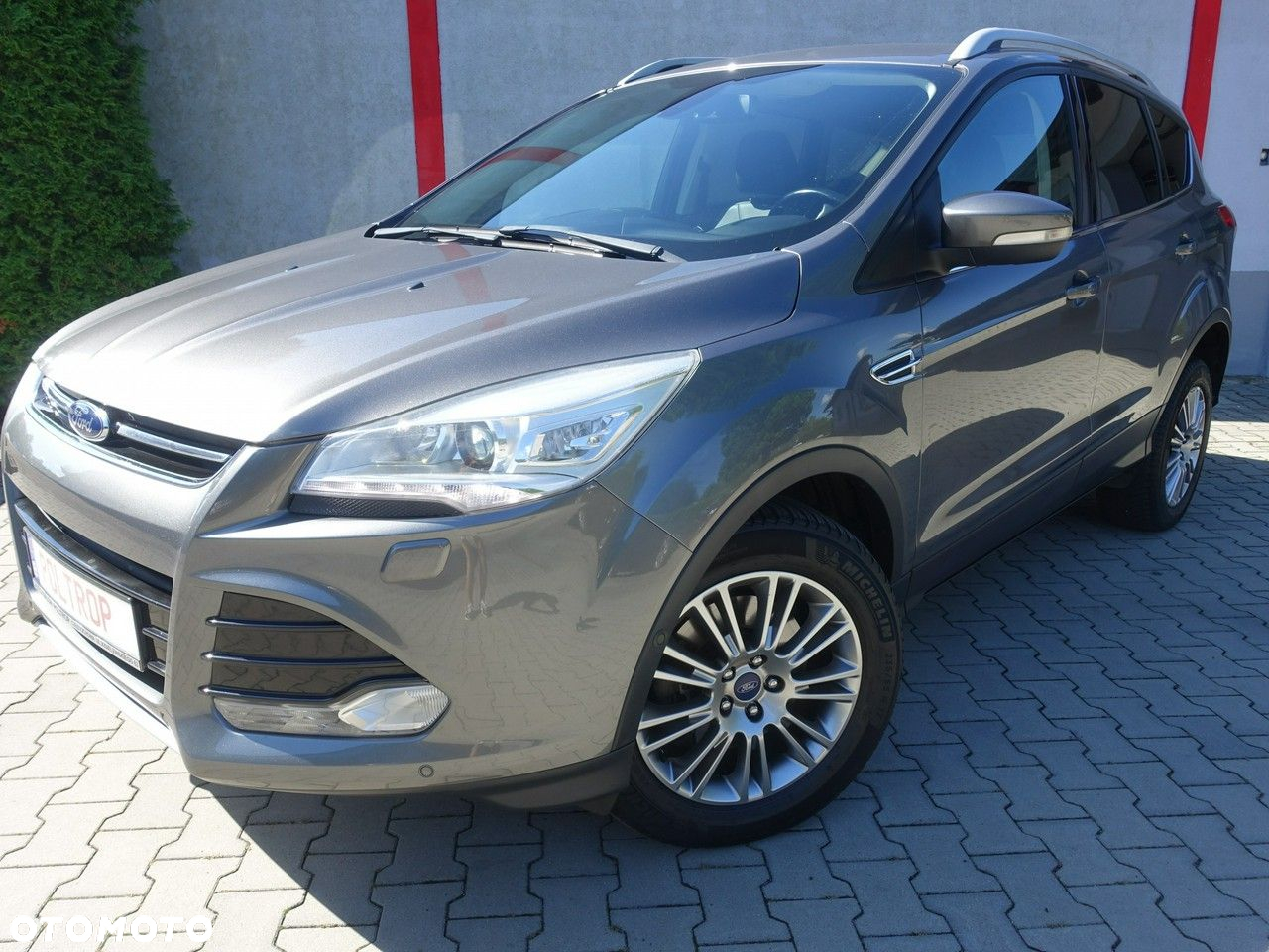 Ford Kuga - 2
