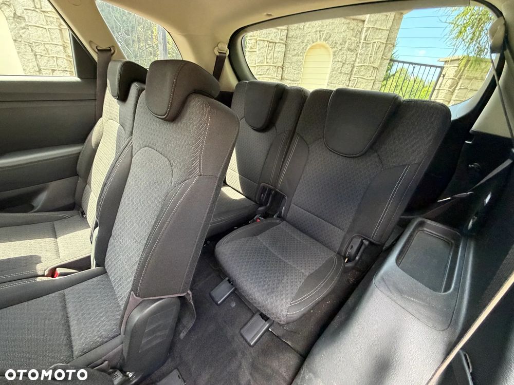 Kia Carens - 12