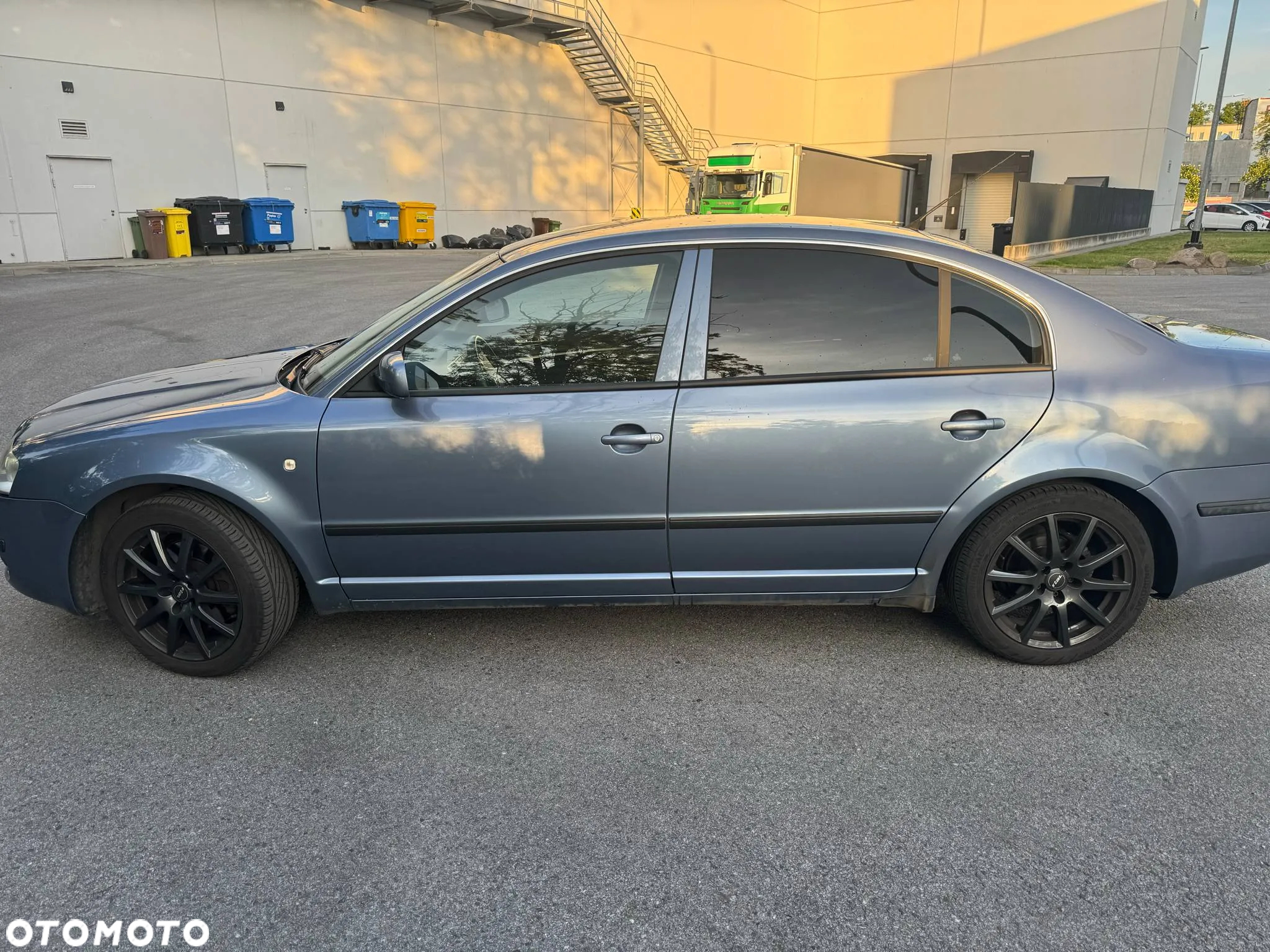 Skoda Superb 2.8 V6 Comfort - 2