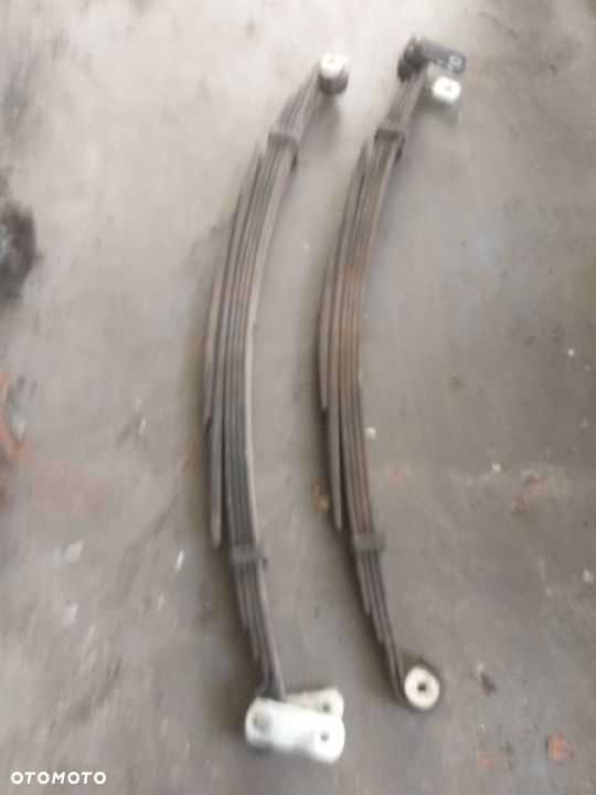 Iveco daily RESORY PIORA TYL Wzmacniane 6 piorowe - 1