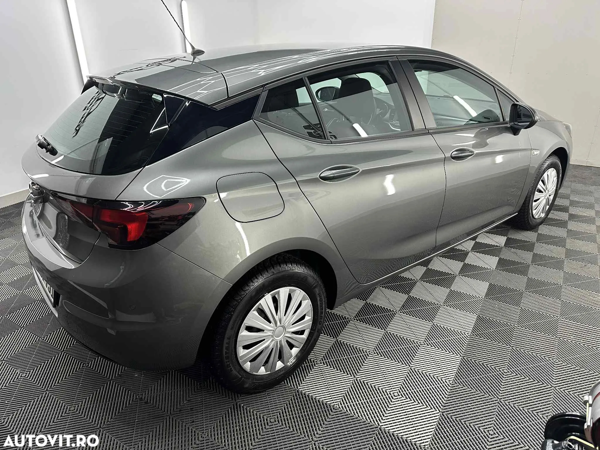 Opel Astra 1.2 Turbo Elegance - 8