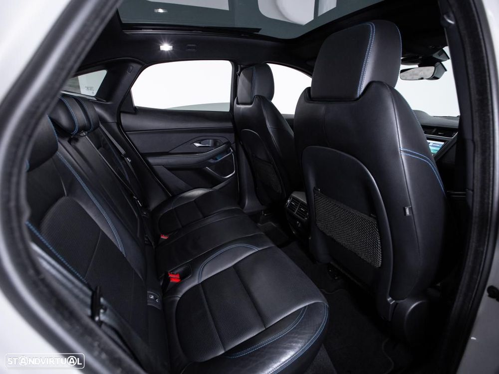 Jaguar E-Pace - 12