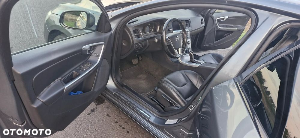 Volvo V60 D2 Geartronic Kinetic - 12