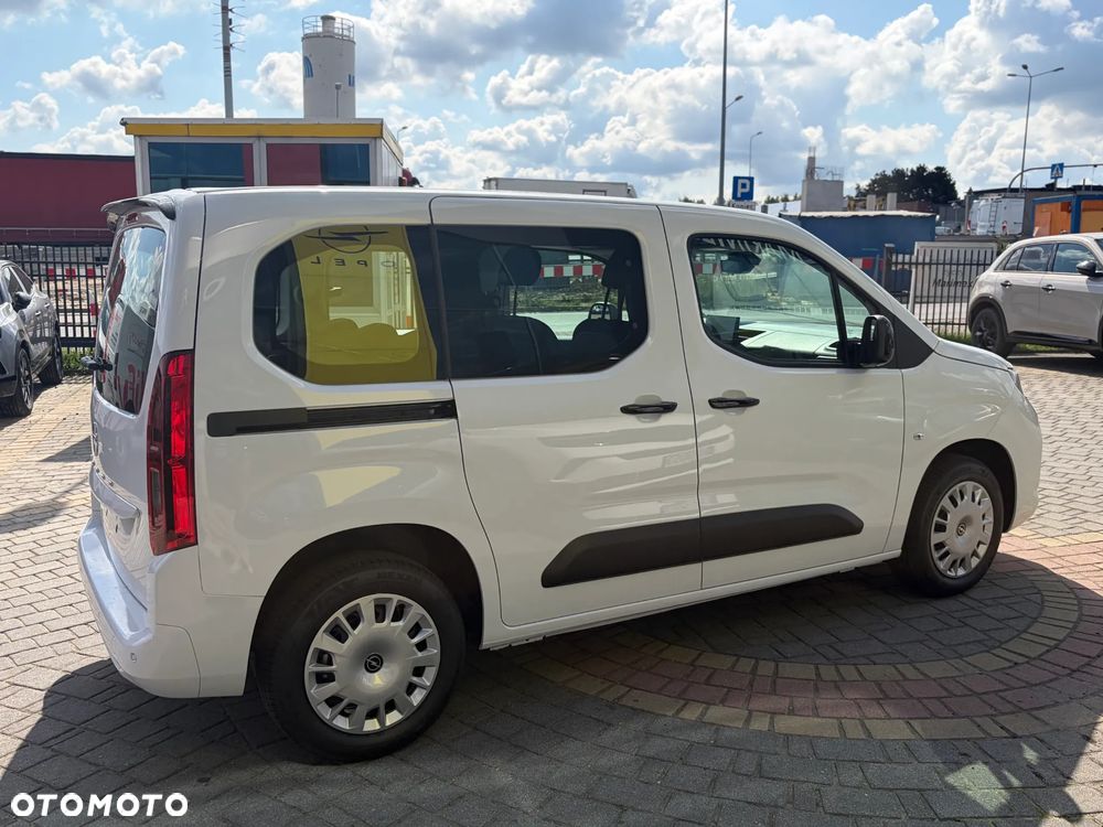 Opel Combo 1.5 CDTI Essentia S&S - 20