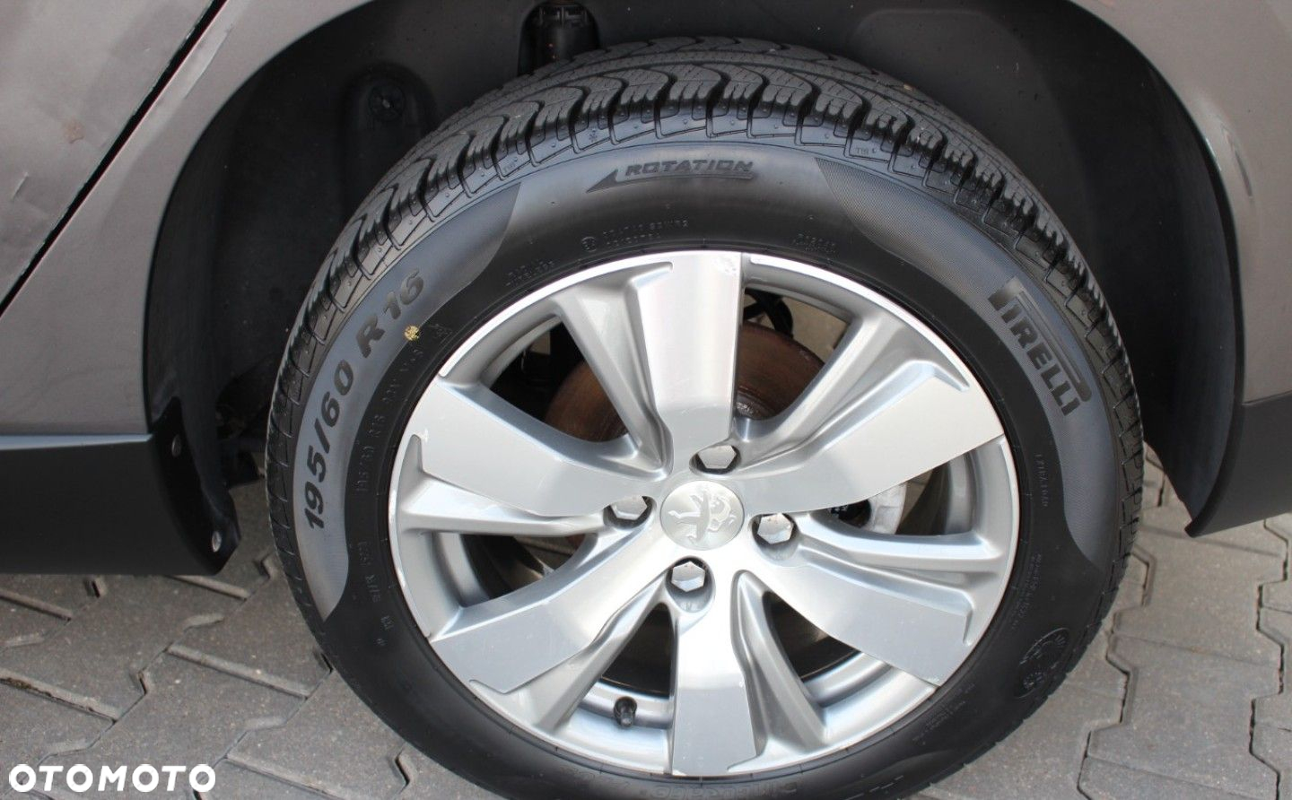 Peugeot 2008 - 11