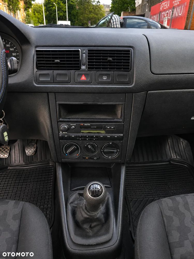 Volkswagen Golf - 9