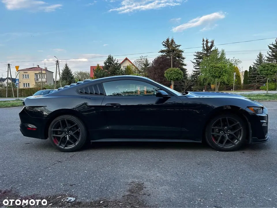 Ford Mustang - 6
