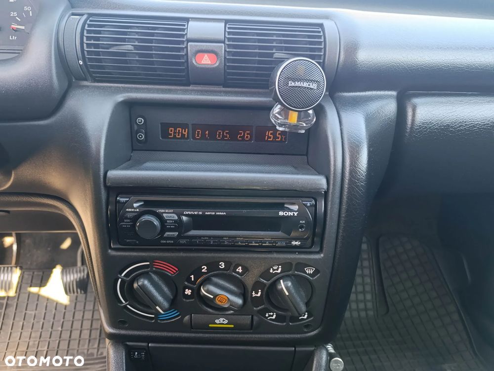 Opel Astra 1.4 World Cup - 18