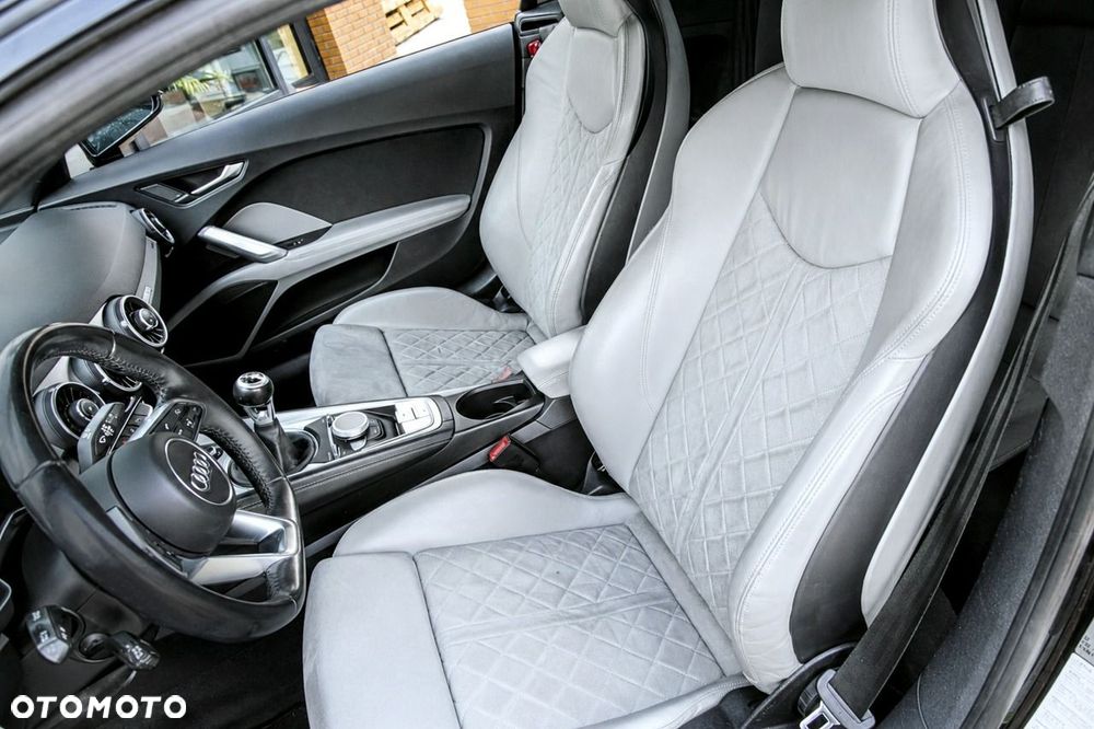 Audi TT Coupé - 23