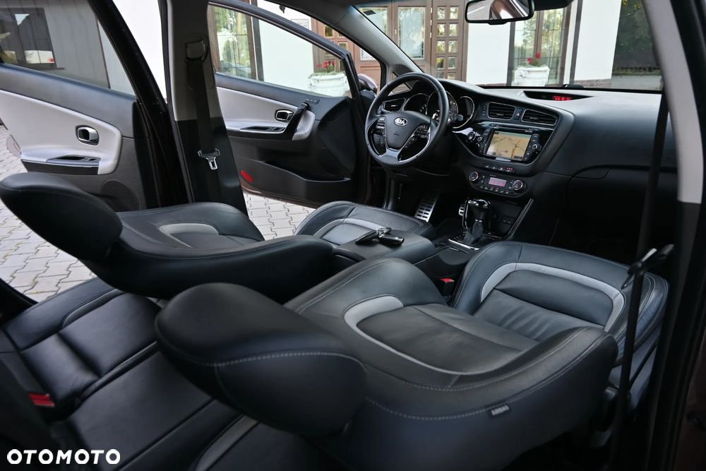 Kia Ceed 1.6 CRDi 128 Platinum Edition - 25