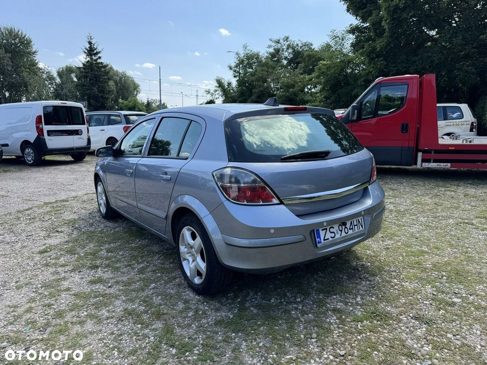 Opel Astra - 4