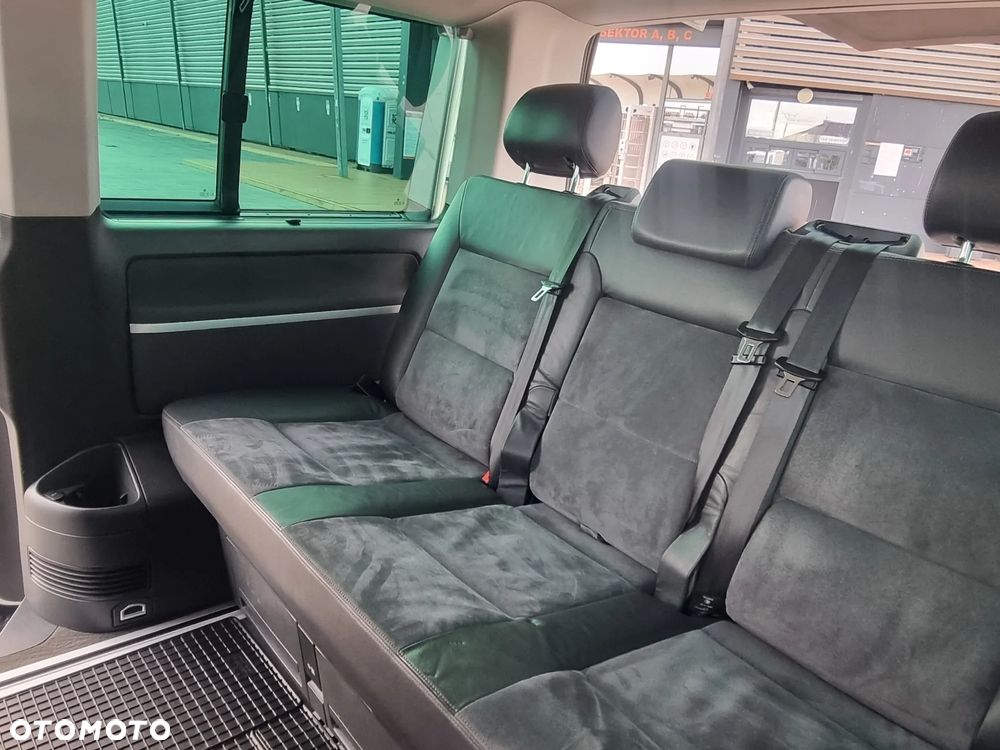 Volkswagen Multivan - 18