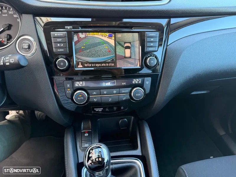 Nissan Qashqai 1.5 dCi N-Connecta J18+Led - 16