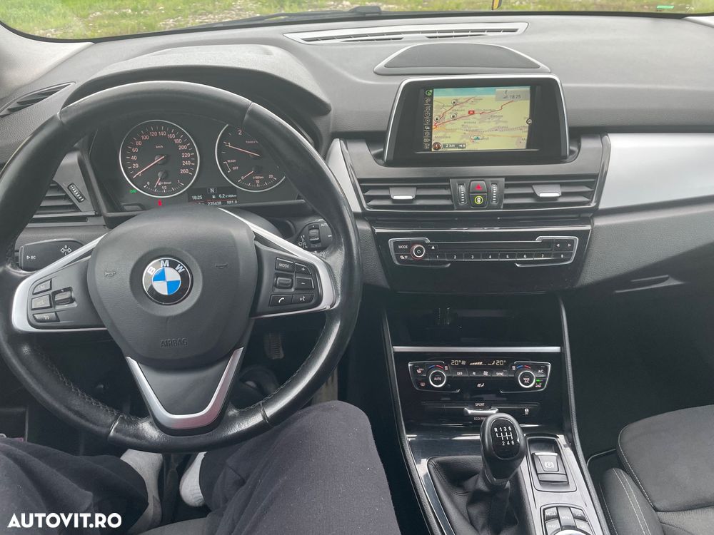 BMW Seria 2 214d Sport Line - 16