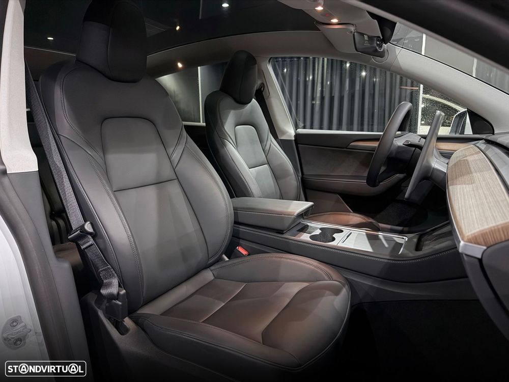 Tesla Model Y Standard - 34