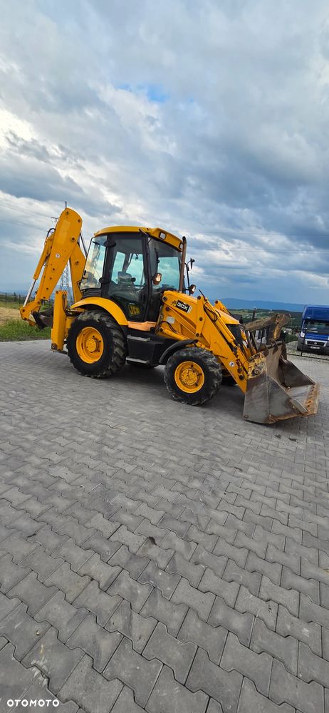 JCB 3CX - 9