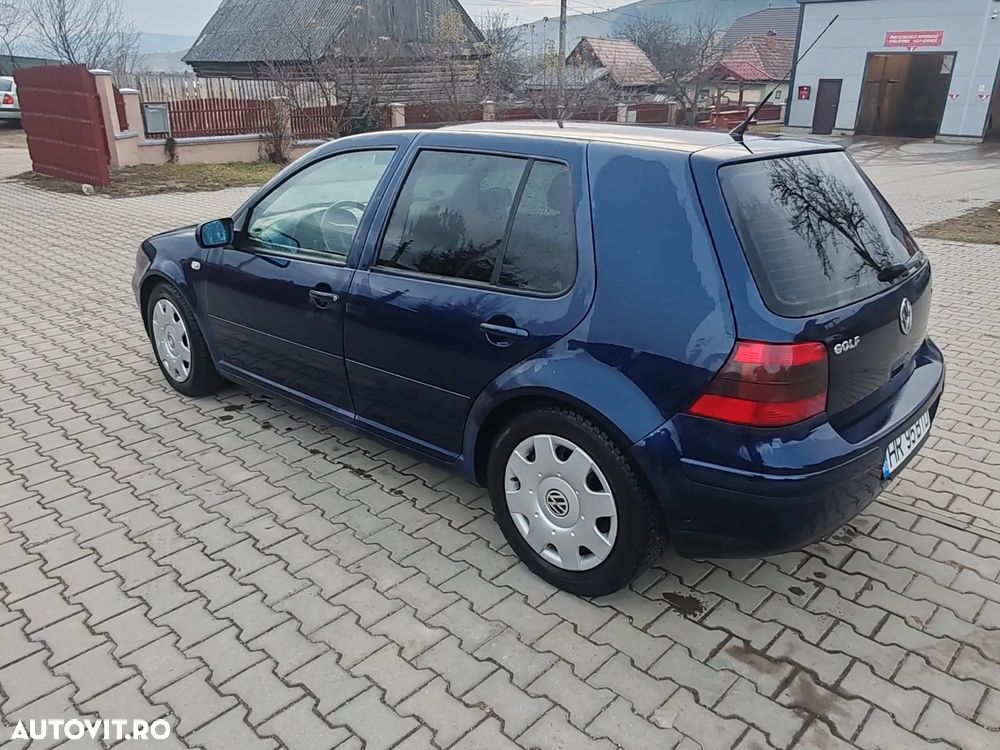 Volkswagen Golf 1.6 Basis - 4