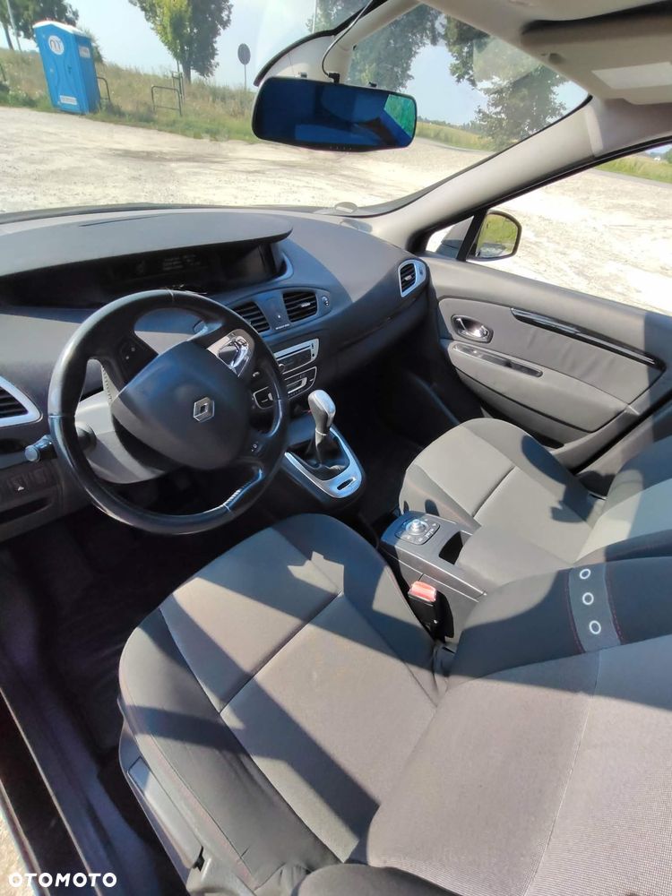 Renault Scenic 1.5 dCi Life EDC - 16