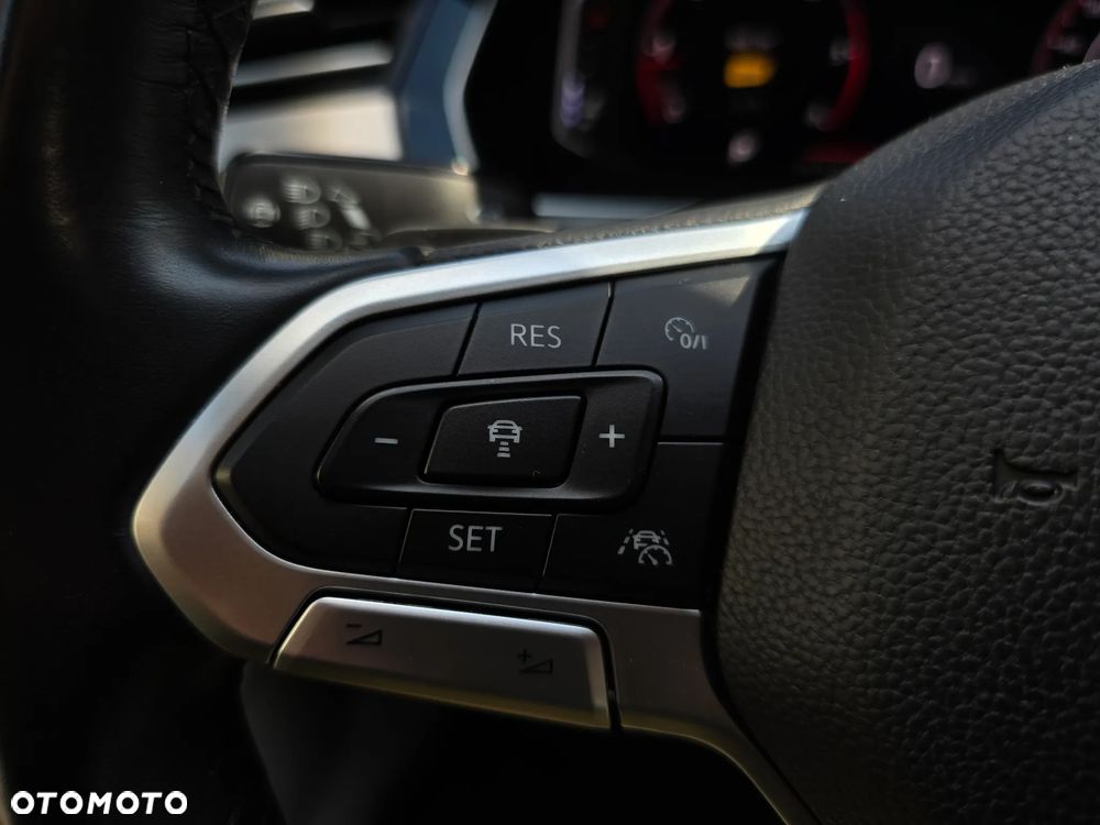 Volkswagen Passat Variant 2.0 TDI EVO Elegance DSG - 21