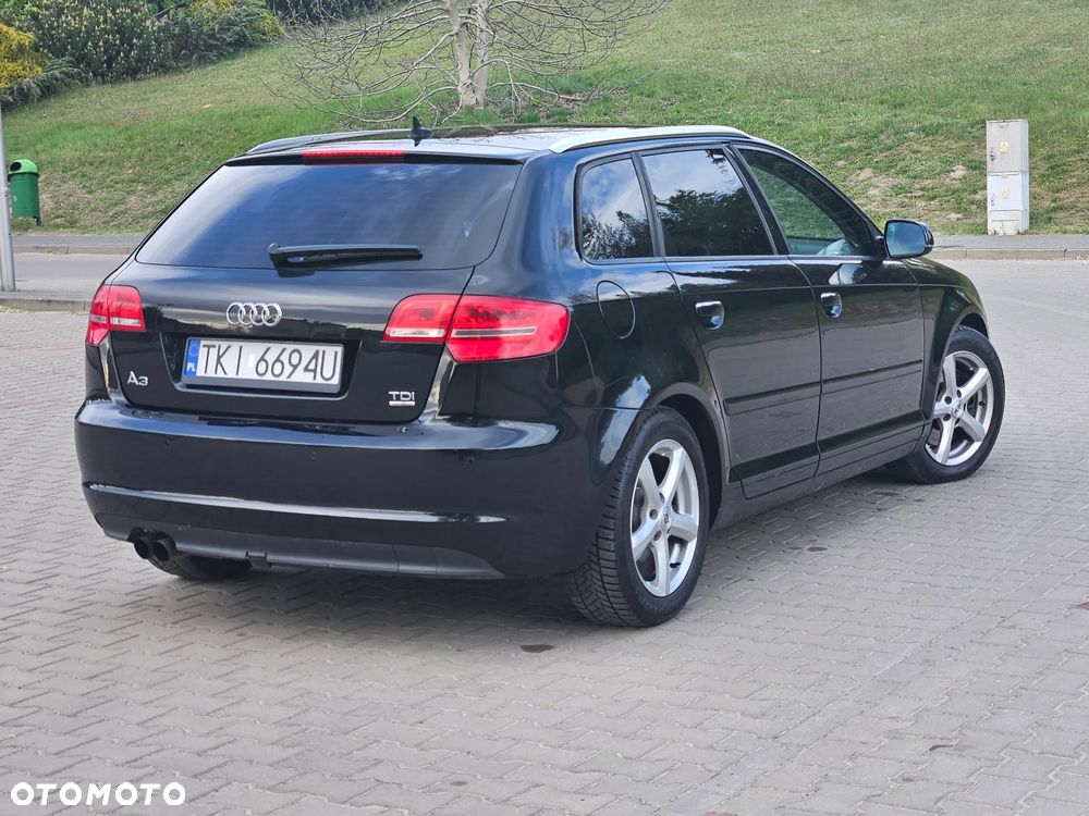 Audi A3 Sportback 2.0 TDI DPF quattro Attraction - 3