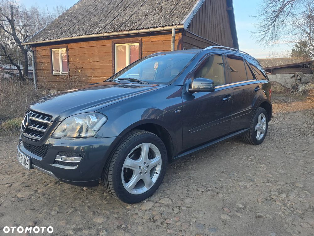 Mercedes-Benz ML - 23
