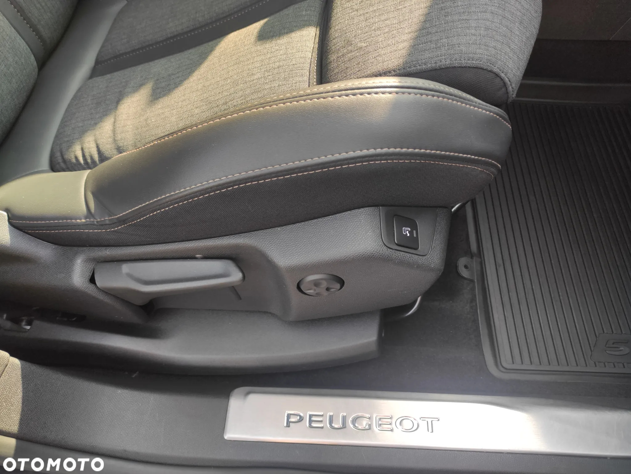 Peugeot 5008 1.2 PureTech GT S&S - 8